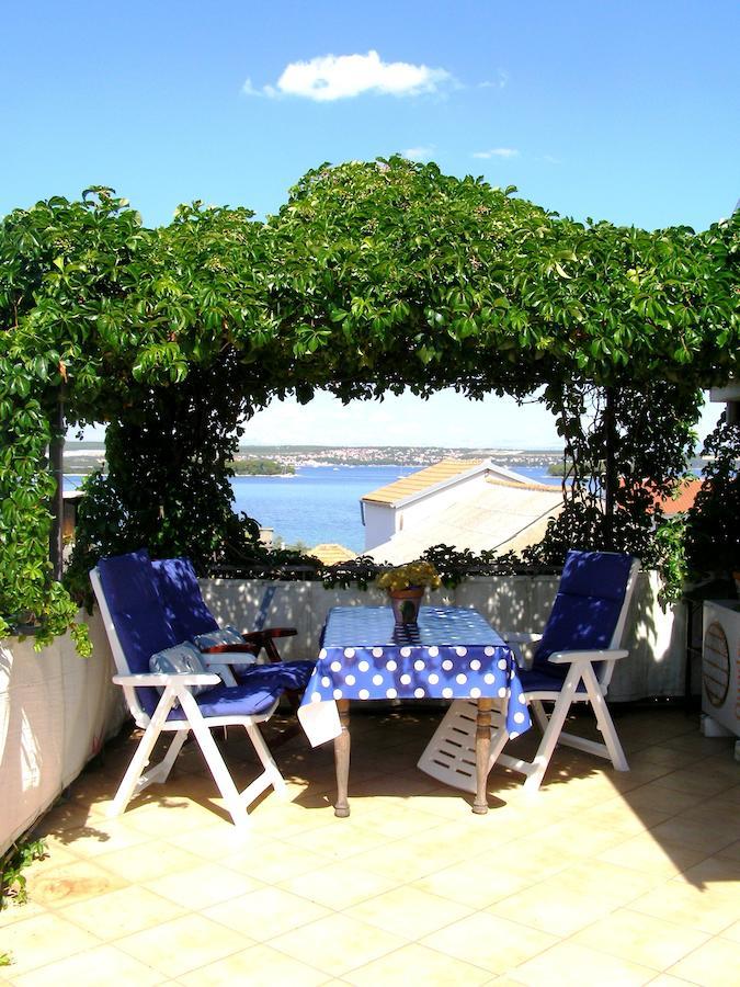 Charming Dalmatian Apartment With Panoramic View Tkon Bilik gambar
